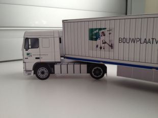 bouwplaat-papercraft-daf-xf-105-trailer-container